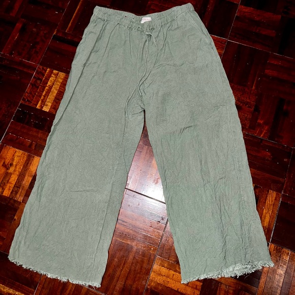 Merona Pants - Merona Linen Olive Green Wide Leg Distressed Capris